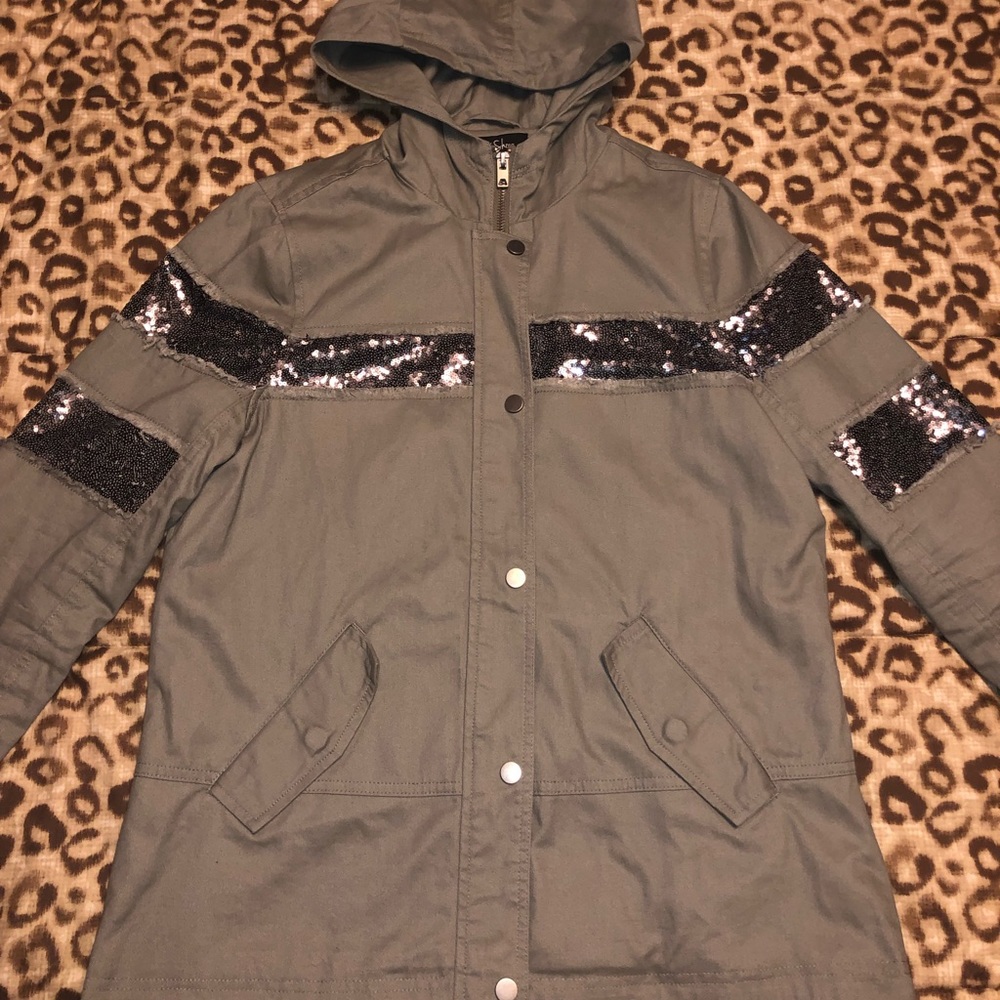 Women’s Lightweight Jacket with Sequins
